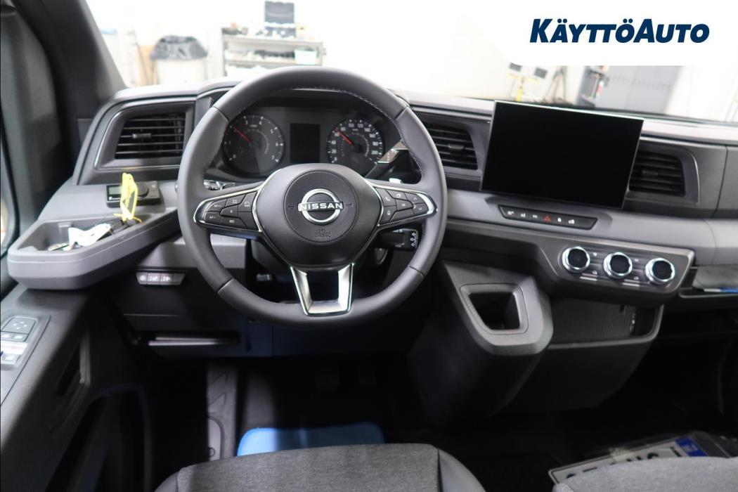 NISSAN Interstar 2025