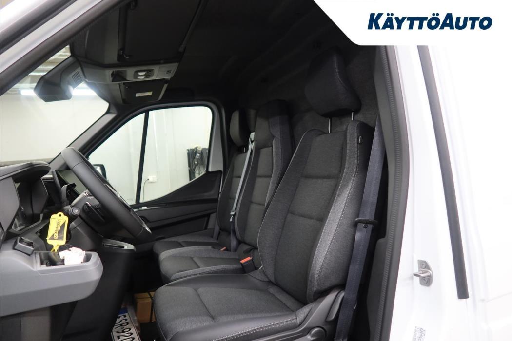 NISSAN Interstar 2025