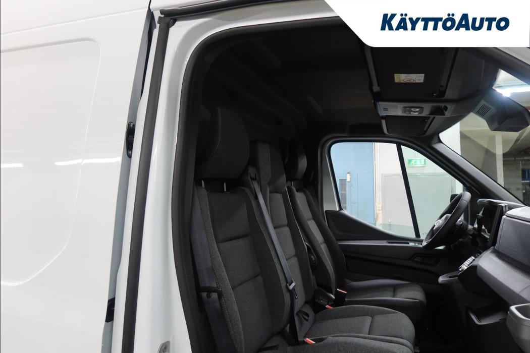 NISSAN Interstar 2025