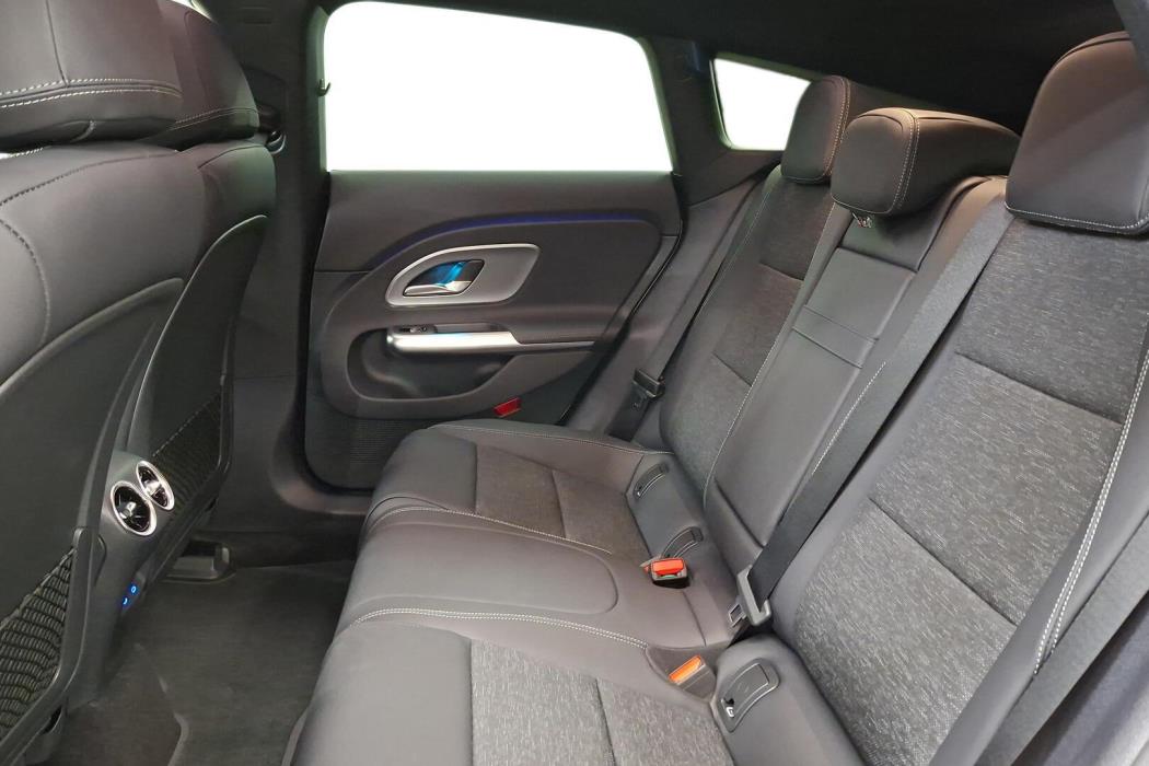 MERCEDES-BENZ CLA 2026