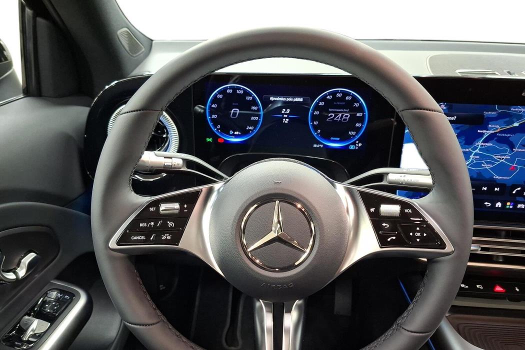 MERCEDES-BENZ GLB 2026
