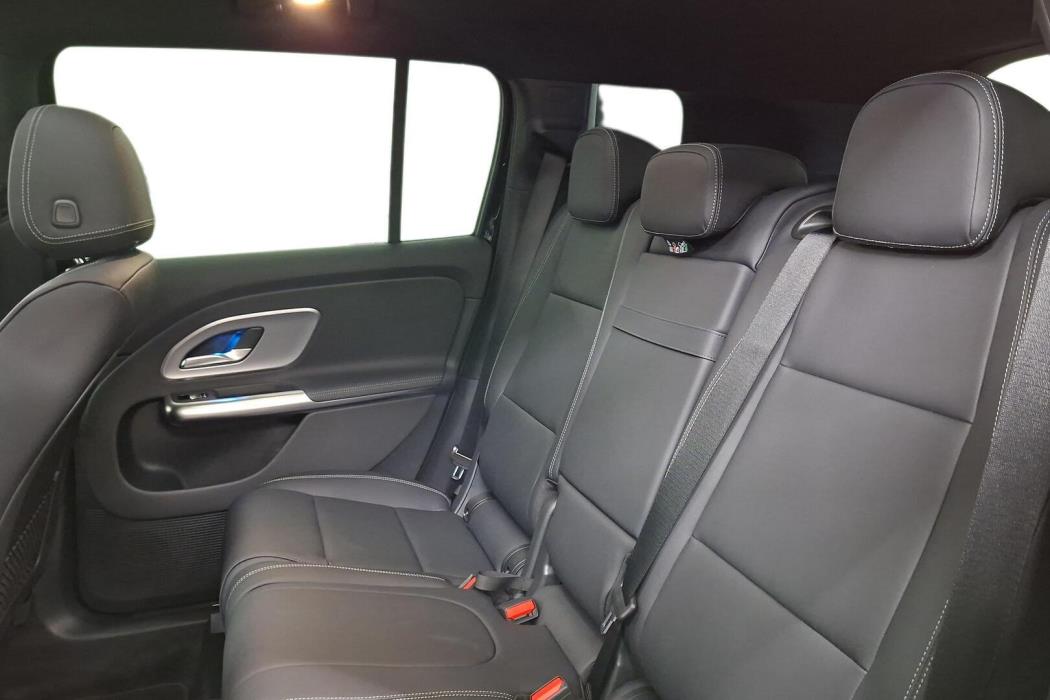 MERCEDES-BENZ GLB 2026