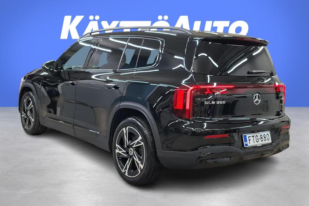 MERCEDES-BENZ GLB 2026