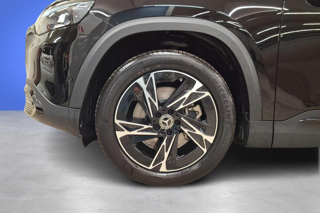 MERCEDES-BENZ GLB 2026