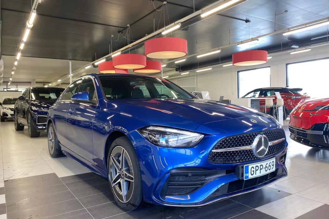 MERCEDES-BENZ C 2023