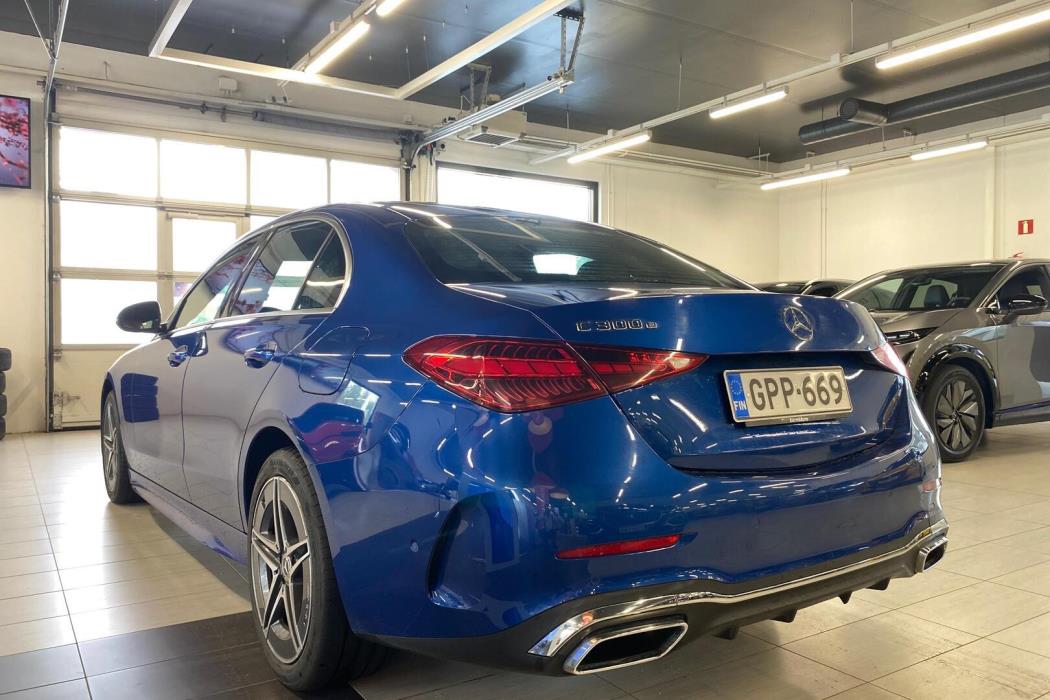 MERCEDES-BENZ C 2023