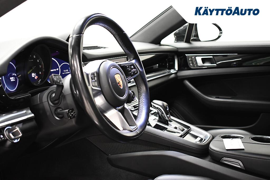 PORSCHE Panamera 2019
