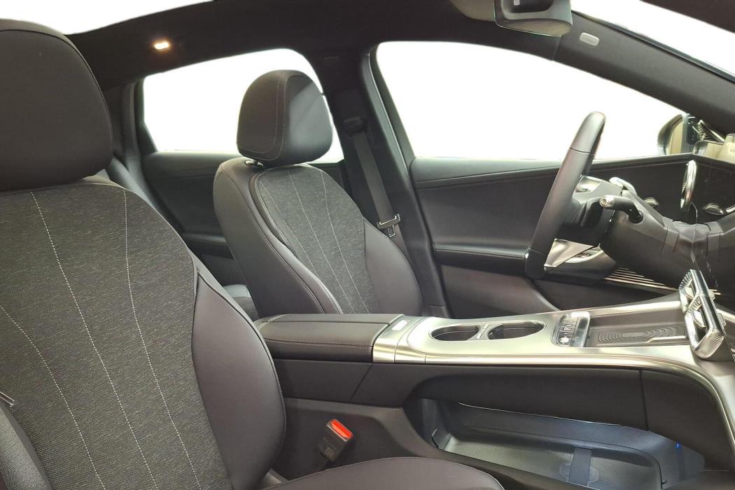 MERCEDES-BENZ C 2026