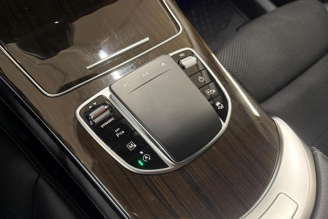 MERCEDES-BENZ GLC 2019