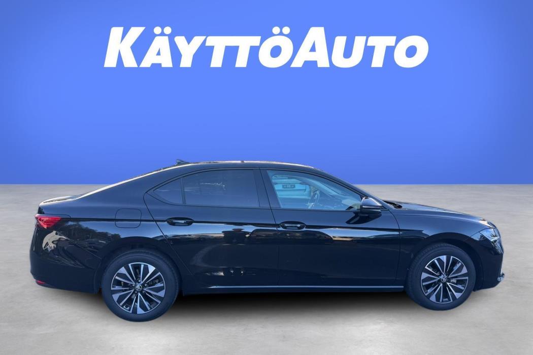 SKODA Superb 2025