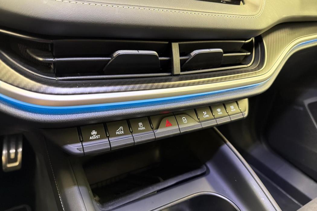 SKODA Enyaq 2025
