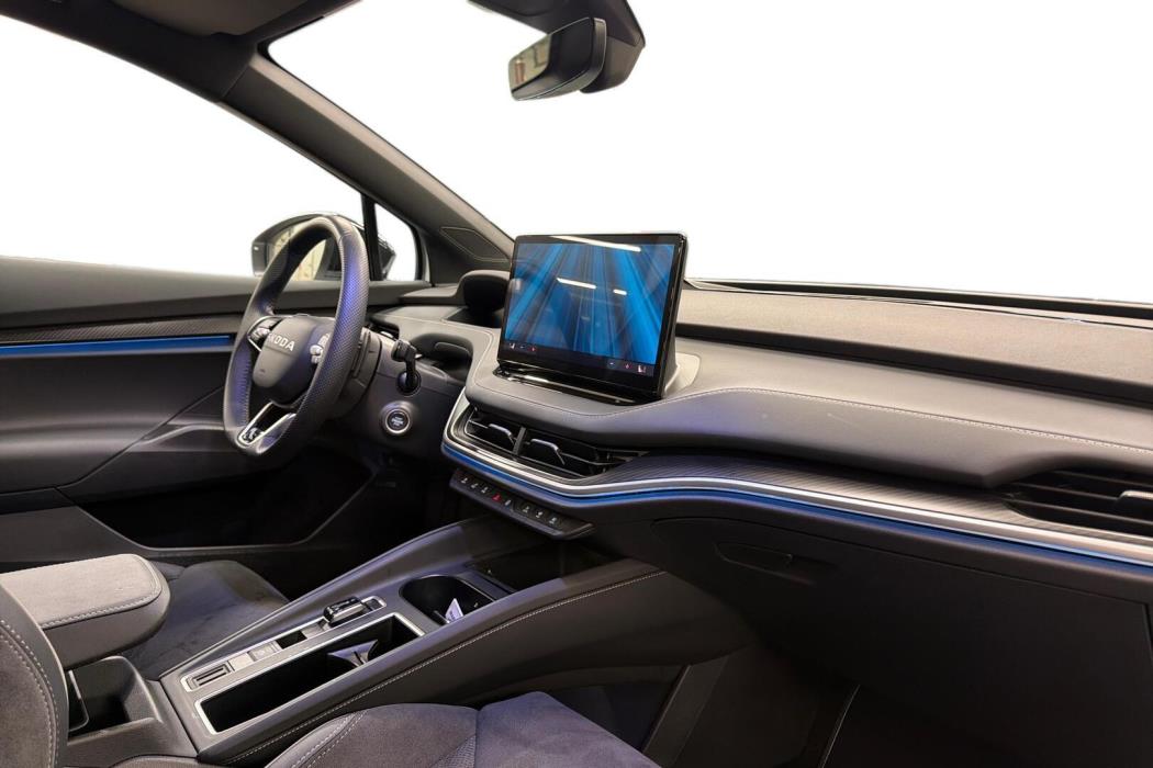 SKODA Enyaq 2025