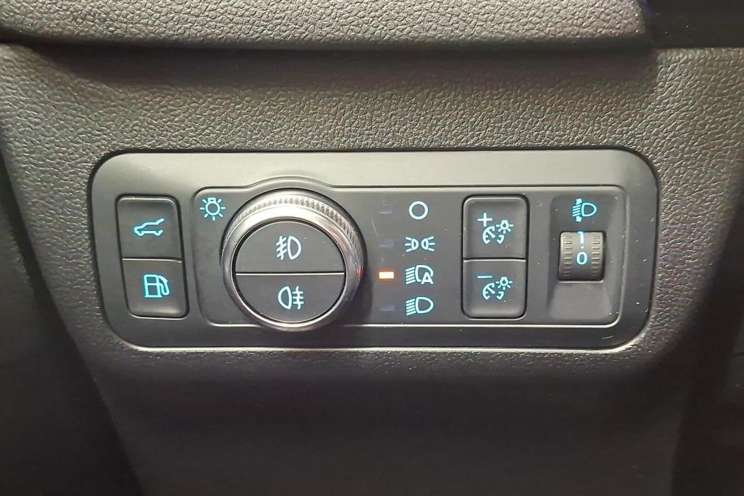 FORD Kuga 2023