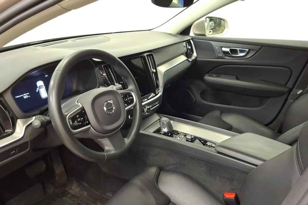 VOLVO V60 2022