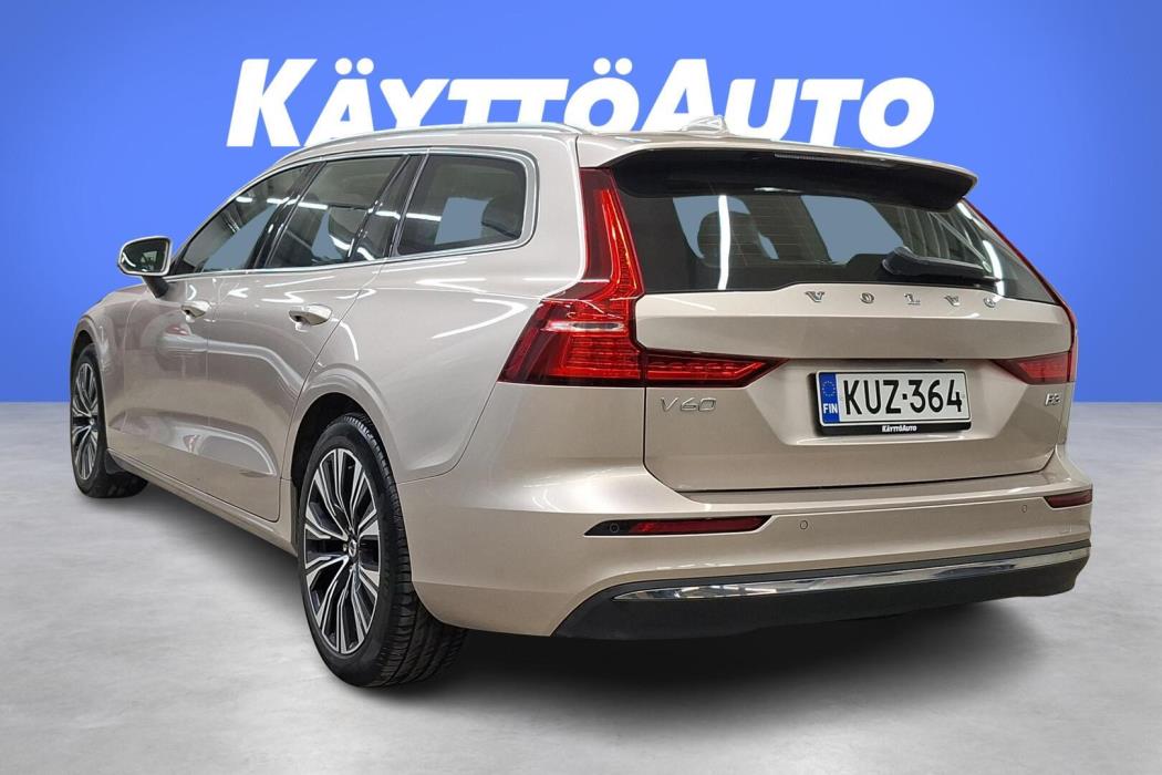 VOLVO V60 2022