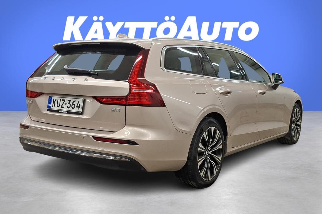VOLVO V60 2022