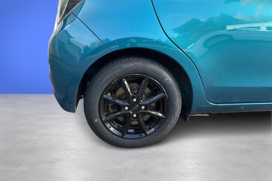 TOYOTA Yaris 2012