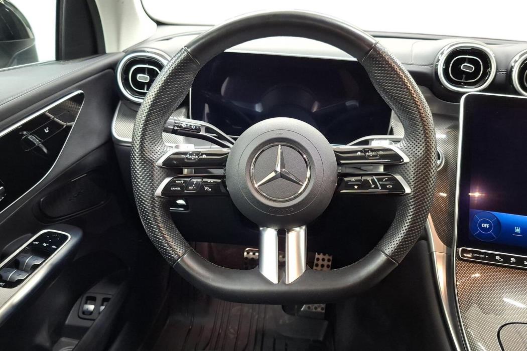 MERCEDES-BENZ GLC 2023