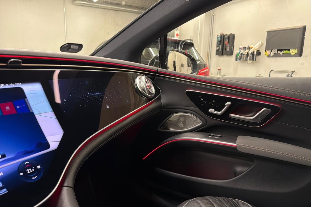 MERCEDES-BENZ EQS 2023