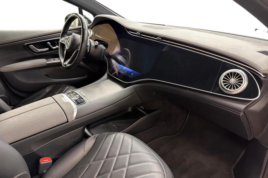 MERCEDES-BENZ EQS 2023