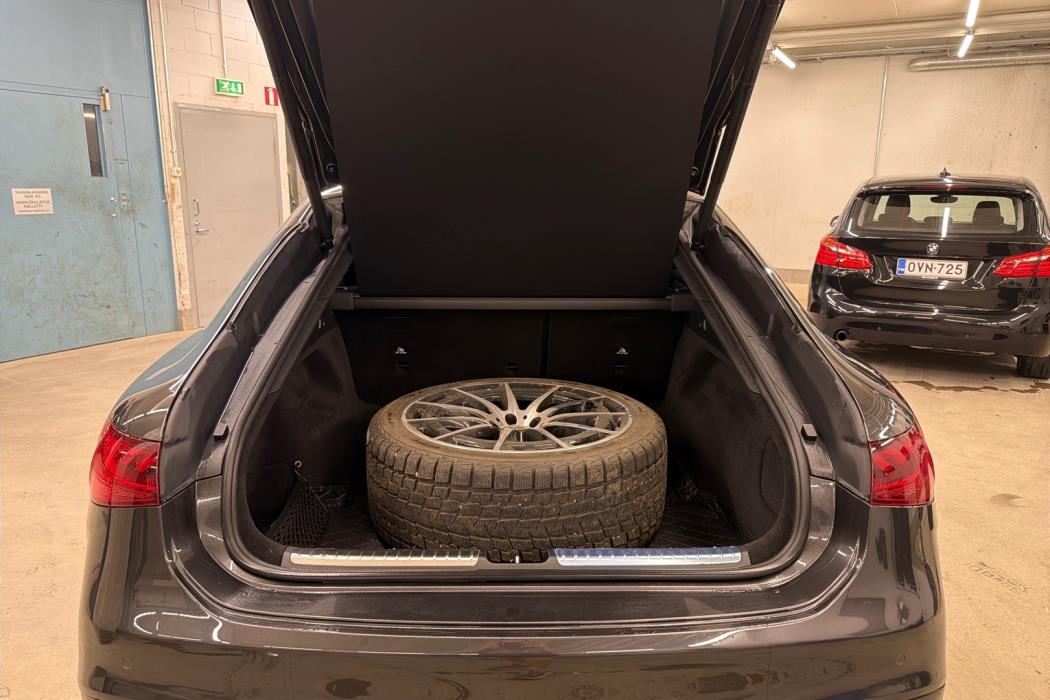 MERCEDES-BENZ EQS 2023