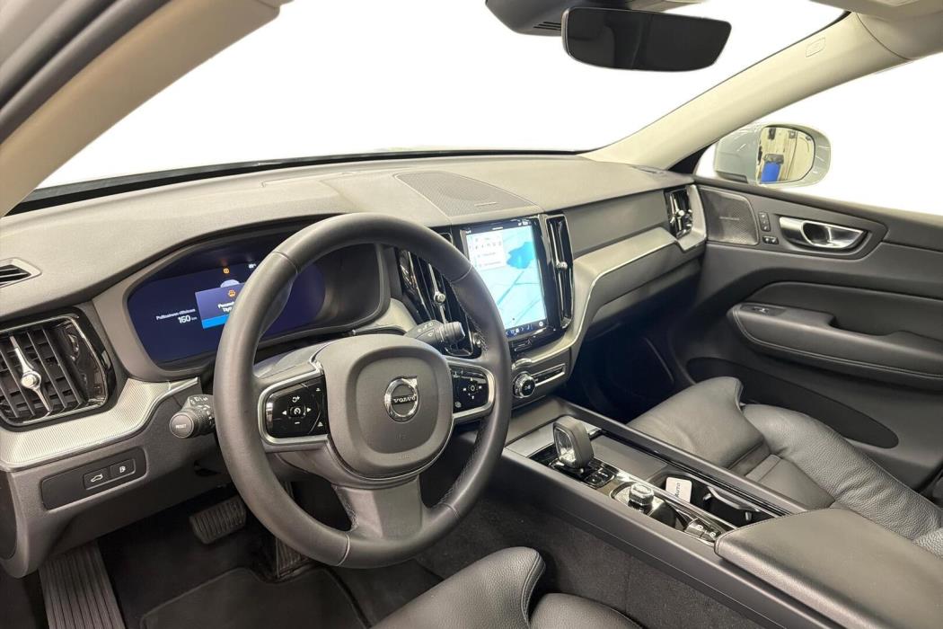 VOLVO XC60 2024
