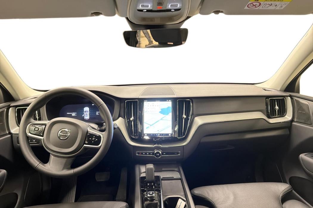 VOLVO XC60 2024