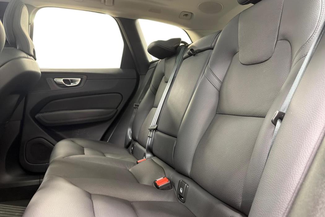 VOLVO XC60 2024