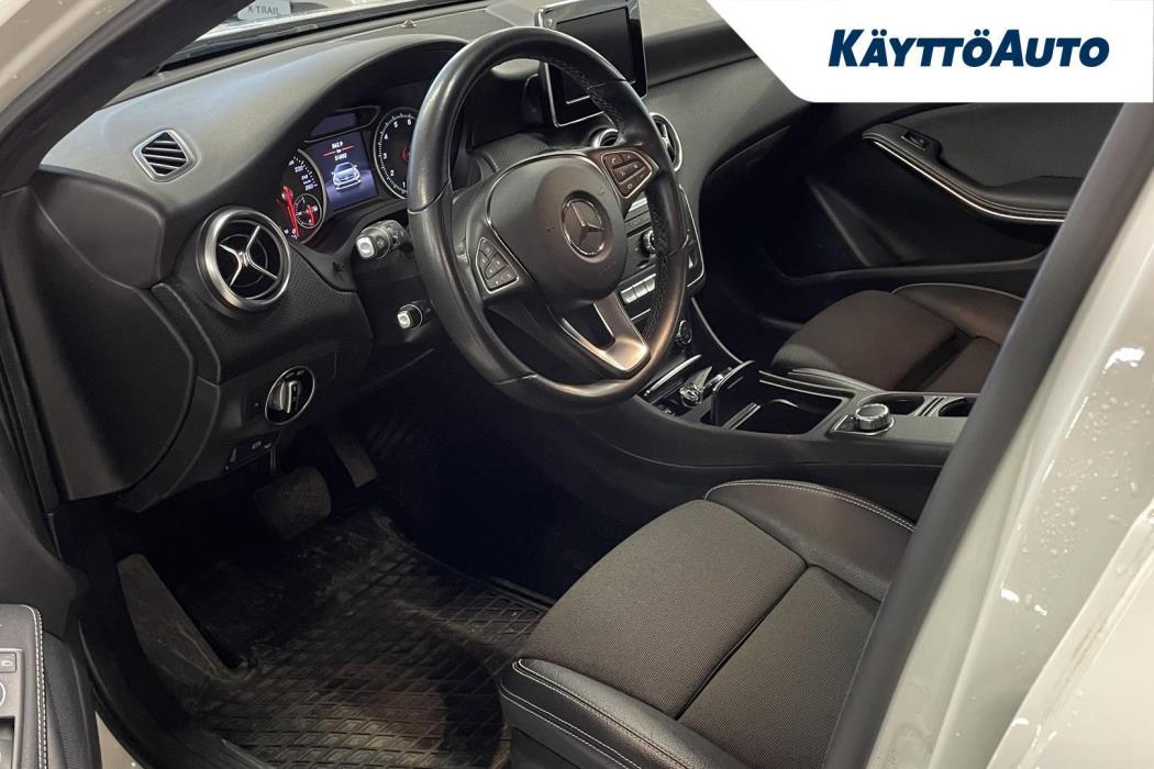 MERCEDES-BENZ A 2018