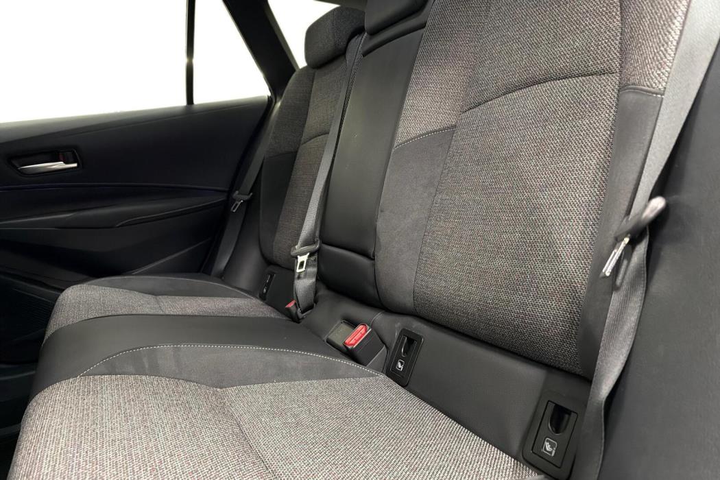 TOYOTA Corolla 2025
