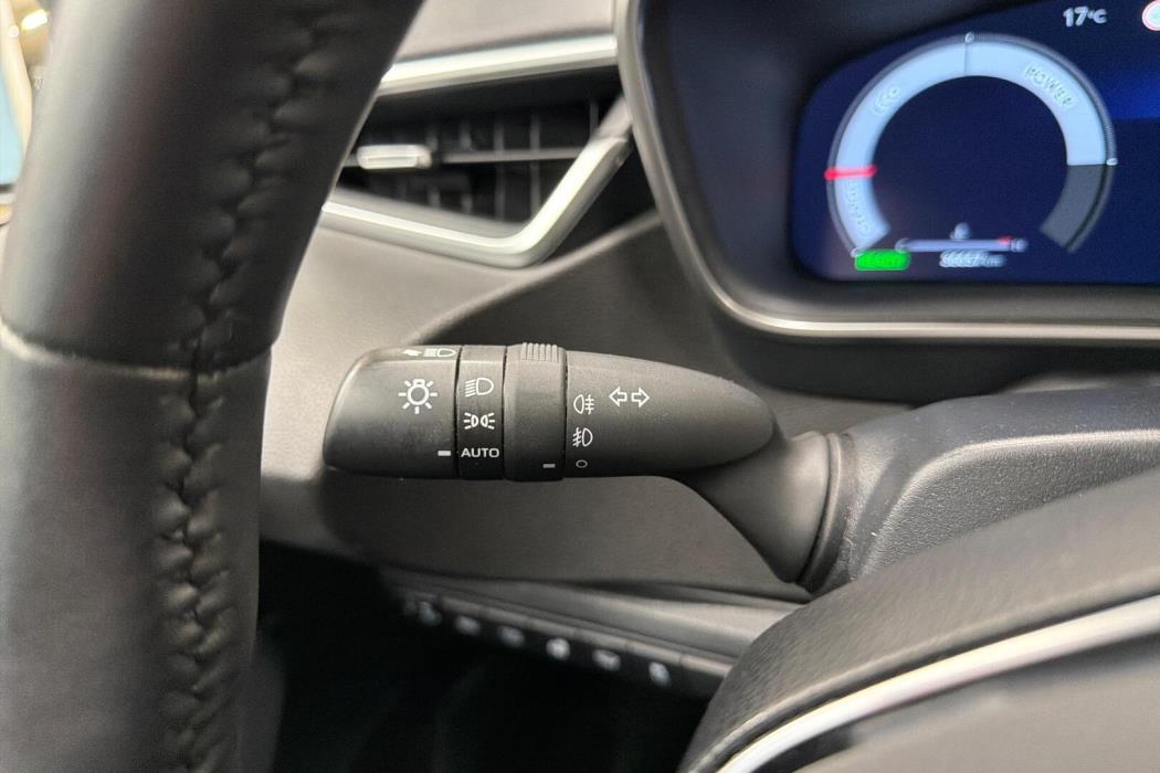TOYOTA Corolla 2025