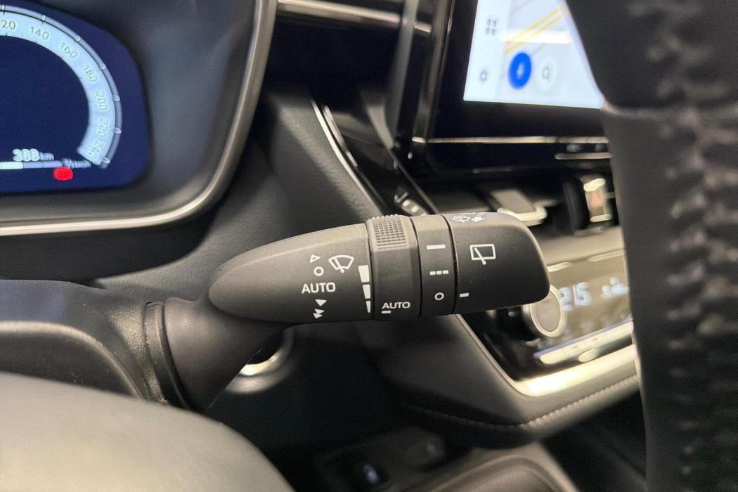 TOYOTA Corolla 2025