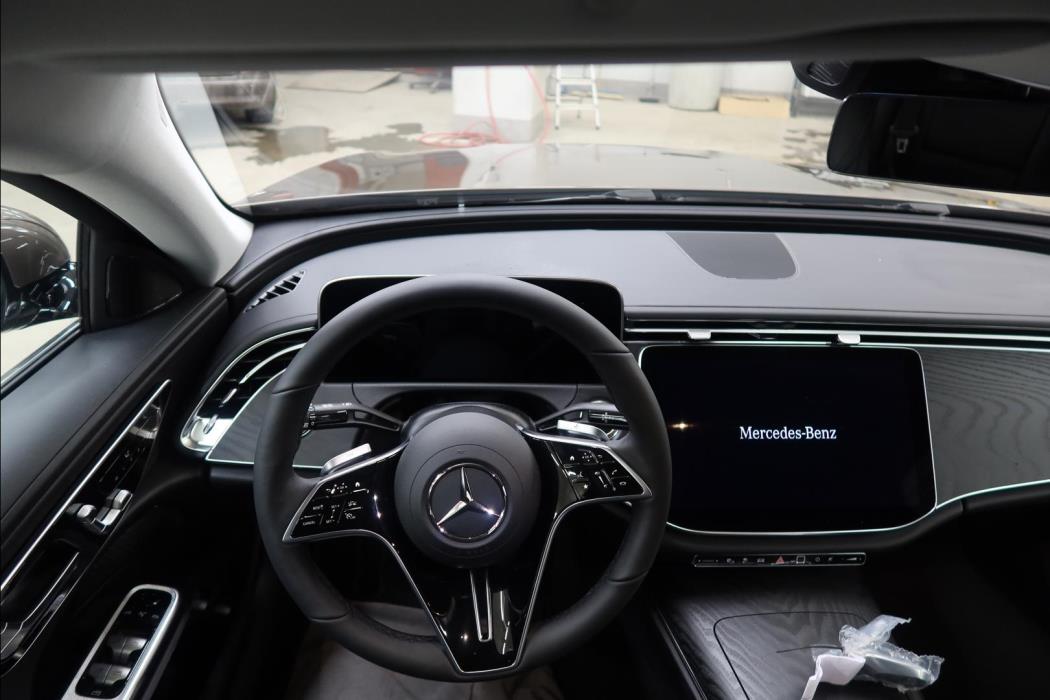 Mercedes-Benz E 2025