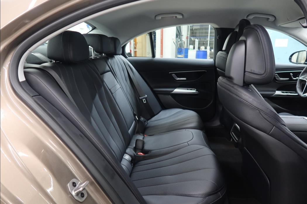 Mercedes-Benz E 2025