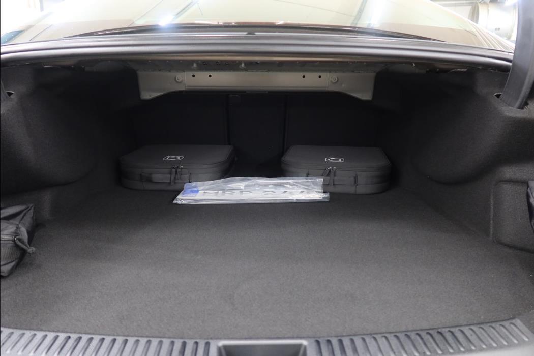 Mercedes-Benz E 2025