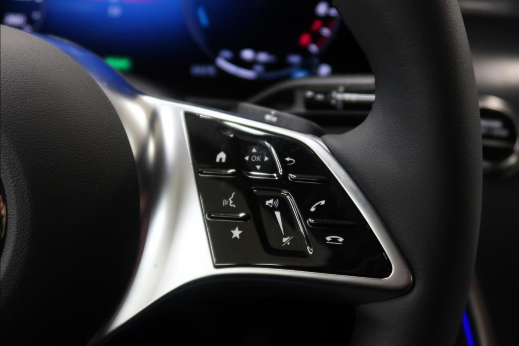 MERCEDES-BENZ GLC 2026