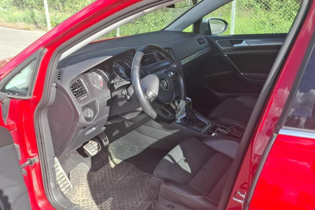 VOLKSWAGEN Golf 2017