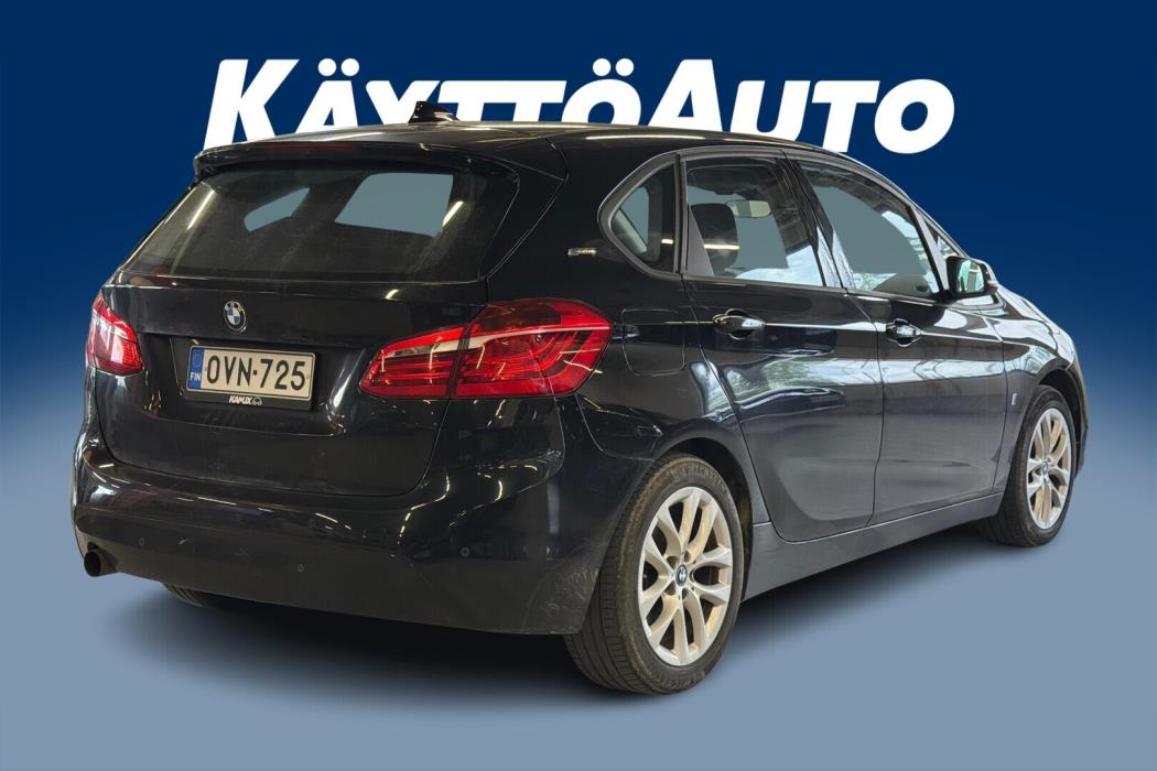 BMW 225 2017