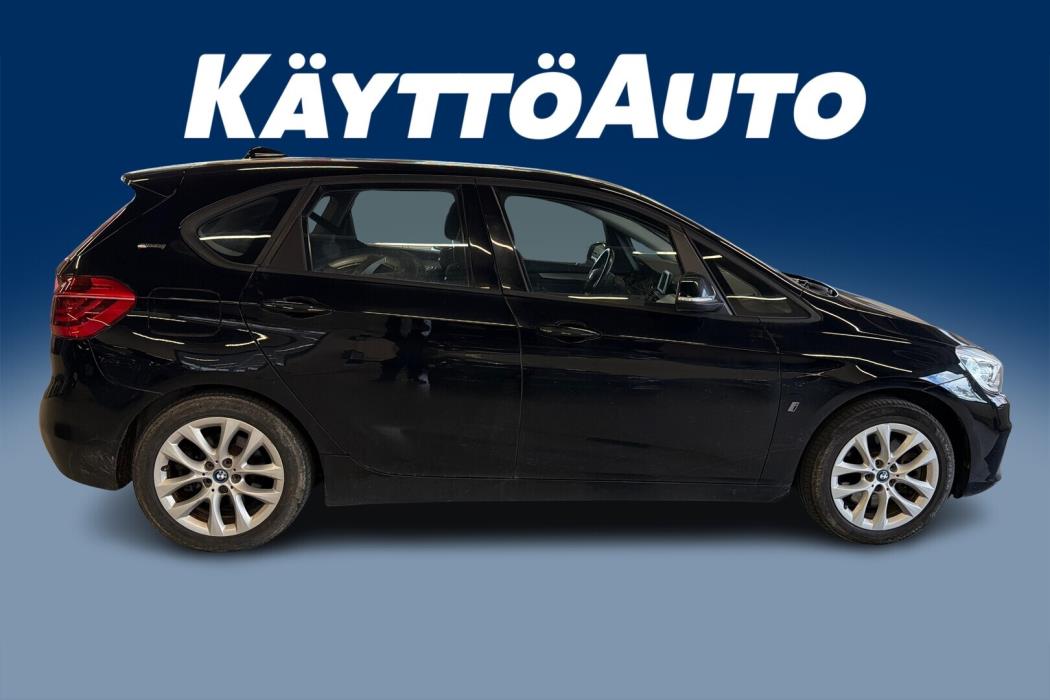 BMW 225 2017