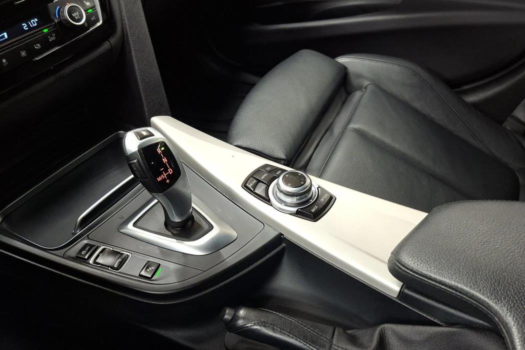 BMW 320 2017