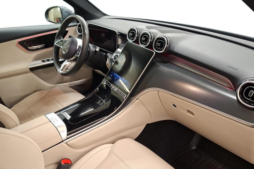 MERCEDES-BENZ GLC 2023