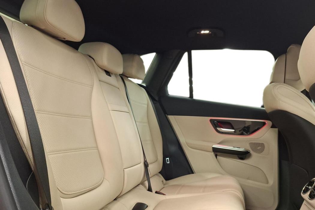 MERCEDES-BENZ GLC 2023