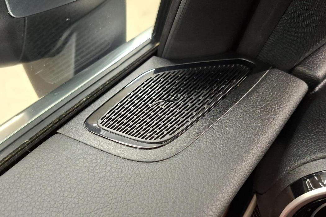 MERCEDES-BENZ GLC 2023