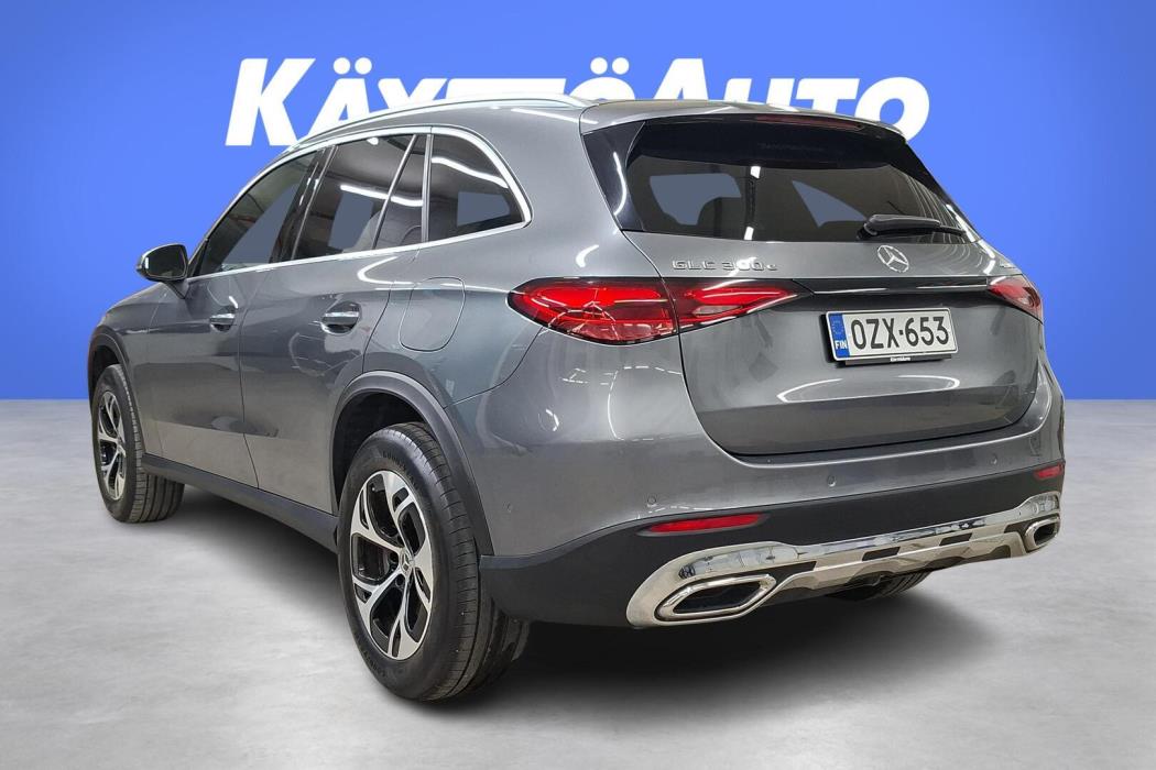 MERCEDES-BENZ GLC 2023