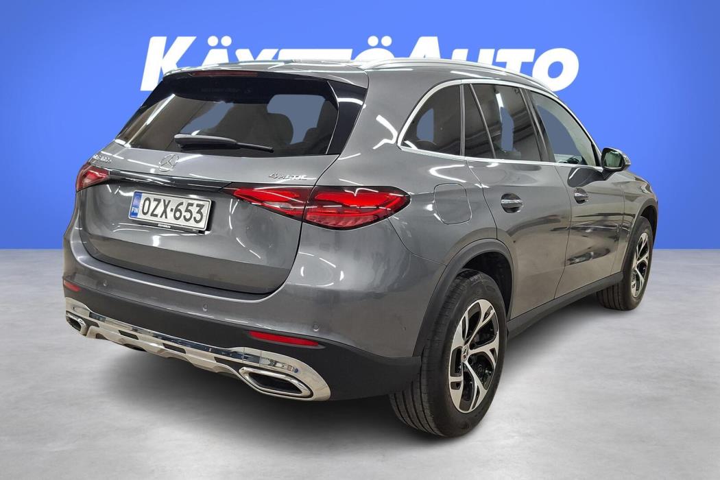 MERCEDES-BENZ GLC 2023