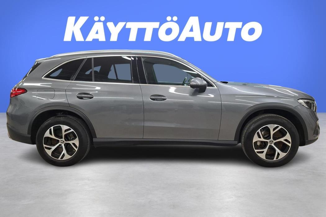 MERCEDES-BENZ GLC 2023