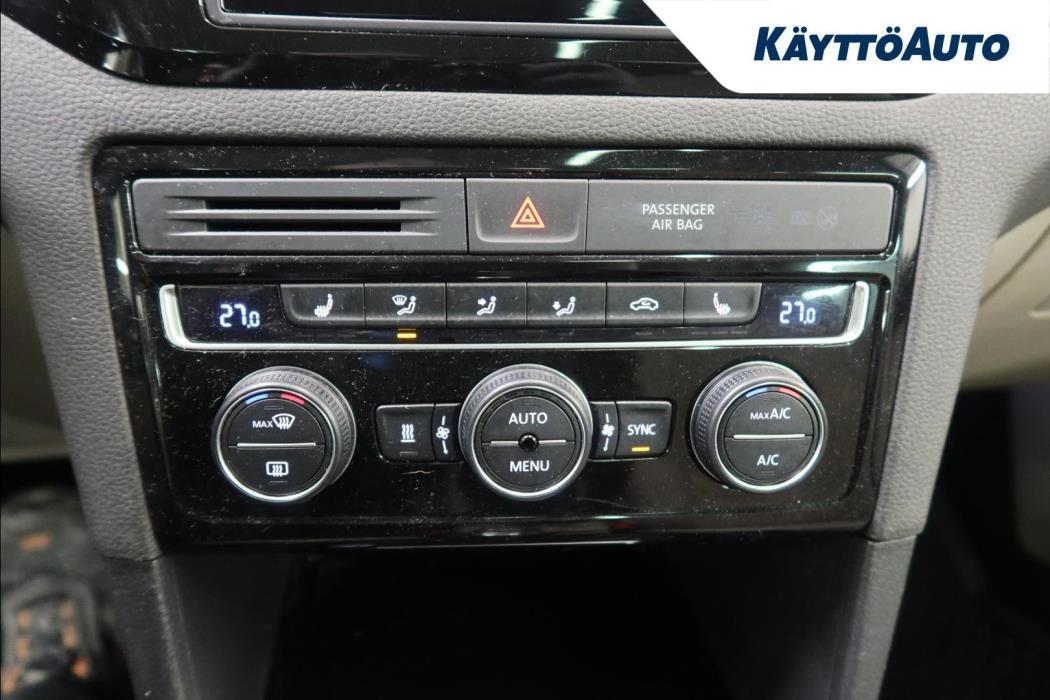 VOLKSWAGEN Golf Sportsvan 2014