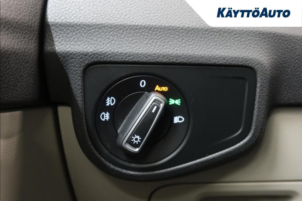 VOLKSWAGEN Golf Sportsvan 2014