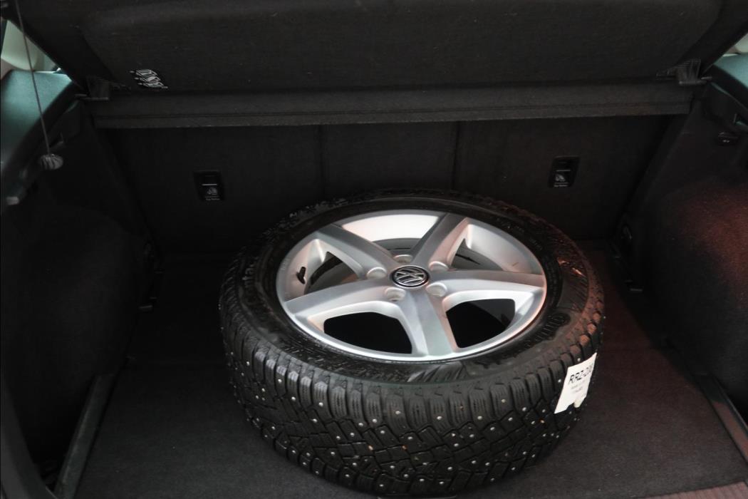 VOLKSWAGEN Golf Sportsvan 2014