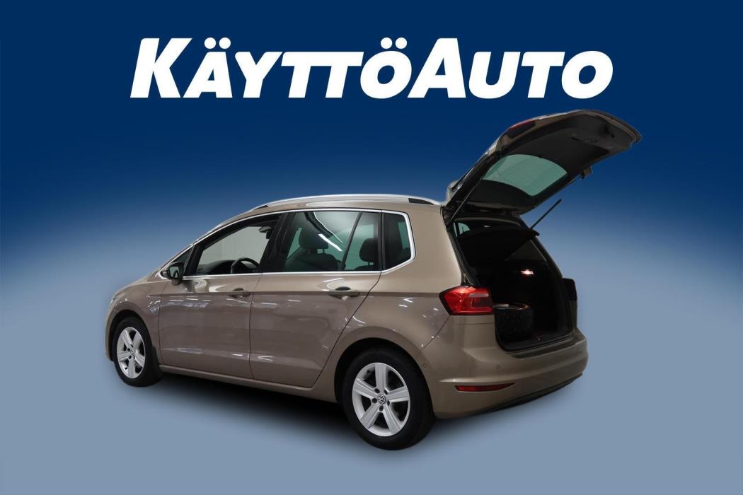 VOLKSWAGEN Golf Sportsvan 2014